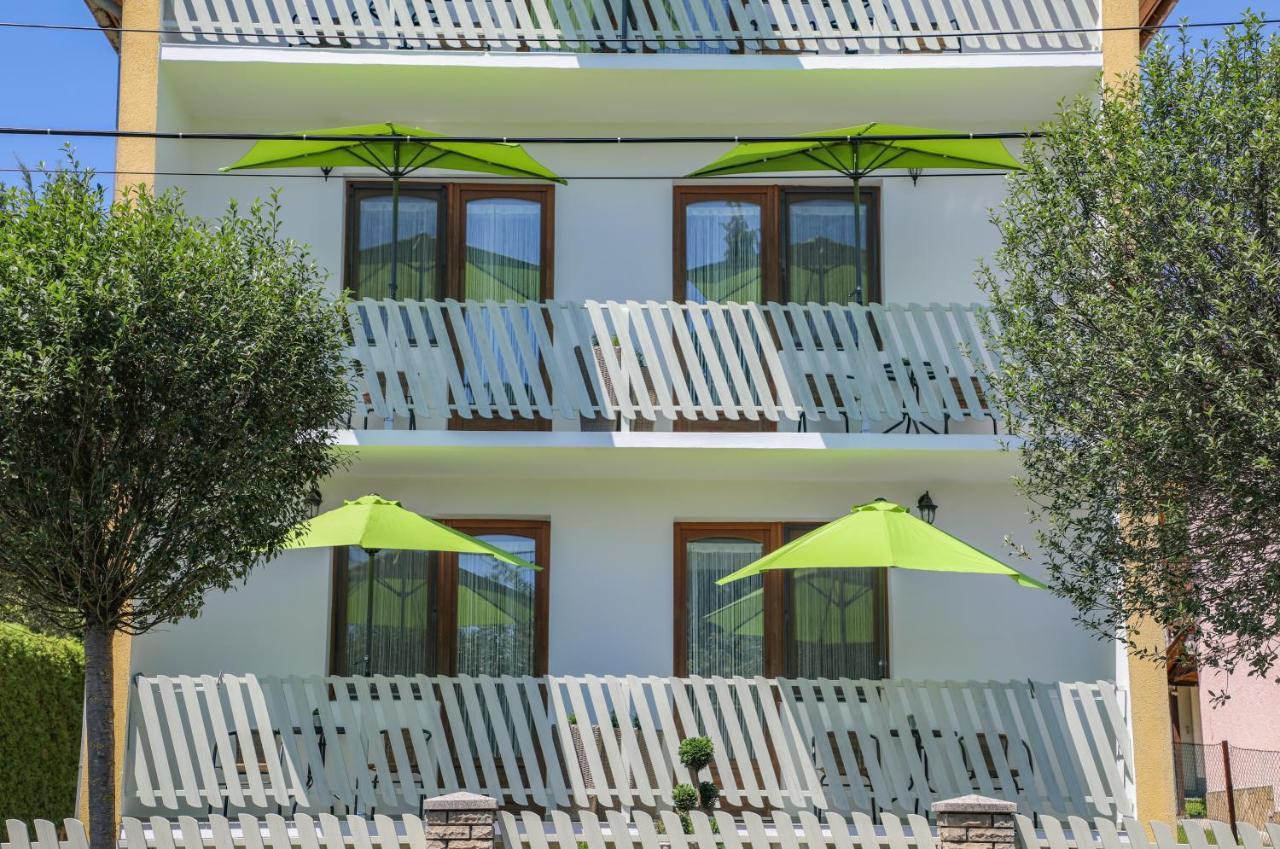 Villa Grande ヘーヴィーズ エクステリア 写真